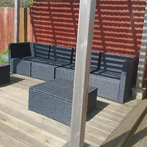  Apartment Cosy Garden Minimum Two Night